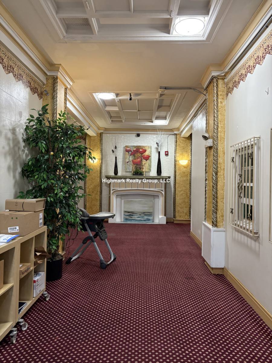 Apartment for rent at 839 W Sheridan Rd #602, Chicago, IL 60613