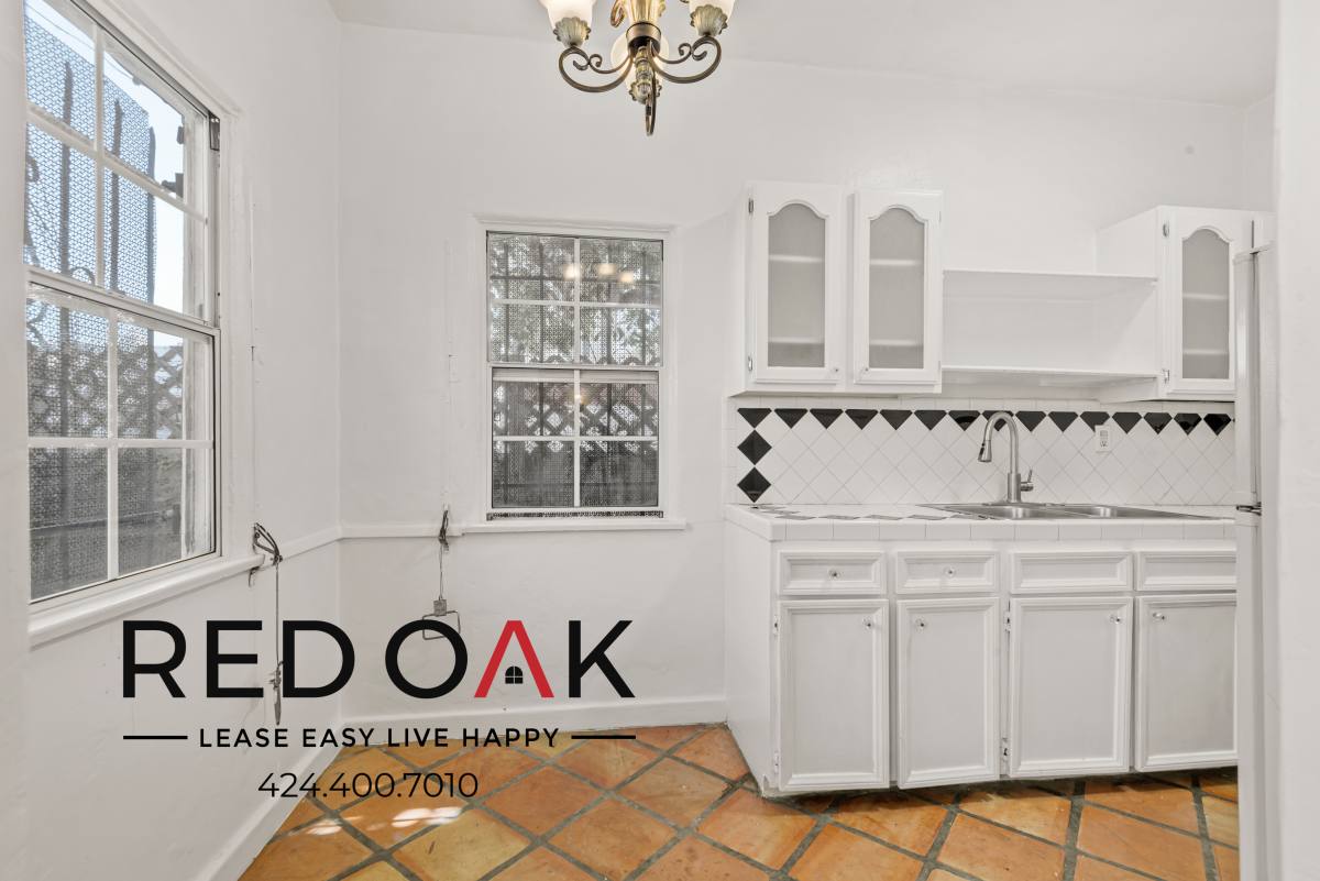Condo for rent at 660 S Cochran Ave #107, Los Angeles, CA 90036