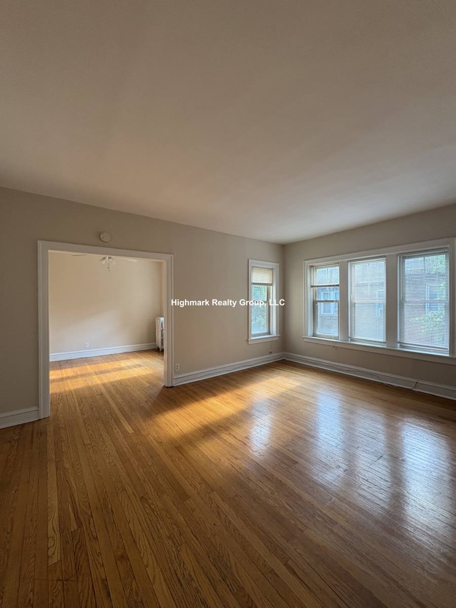 Apartment for rent at 828 Reba Place #S3, Evanston, IL 60202