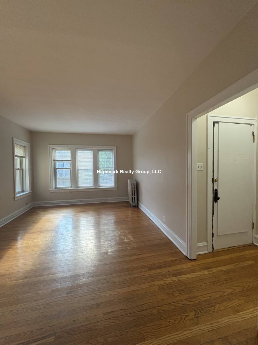 Apartment for rent at 828 Reba Place #S3, Evanston, IL 60202