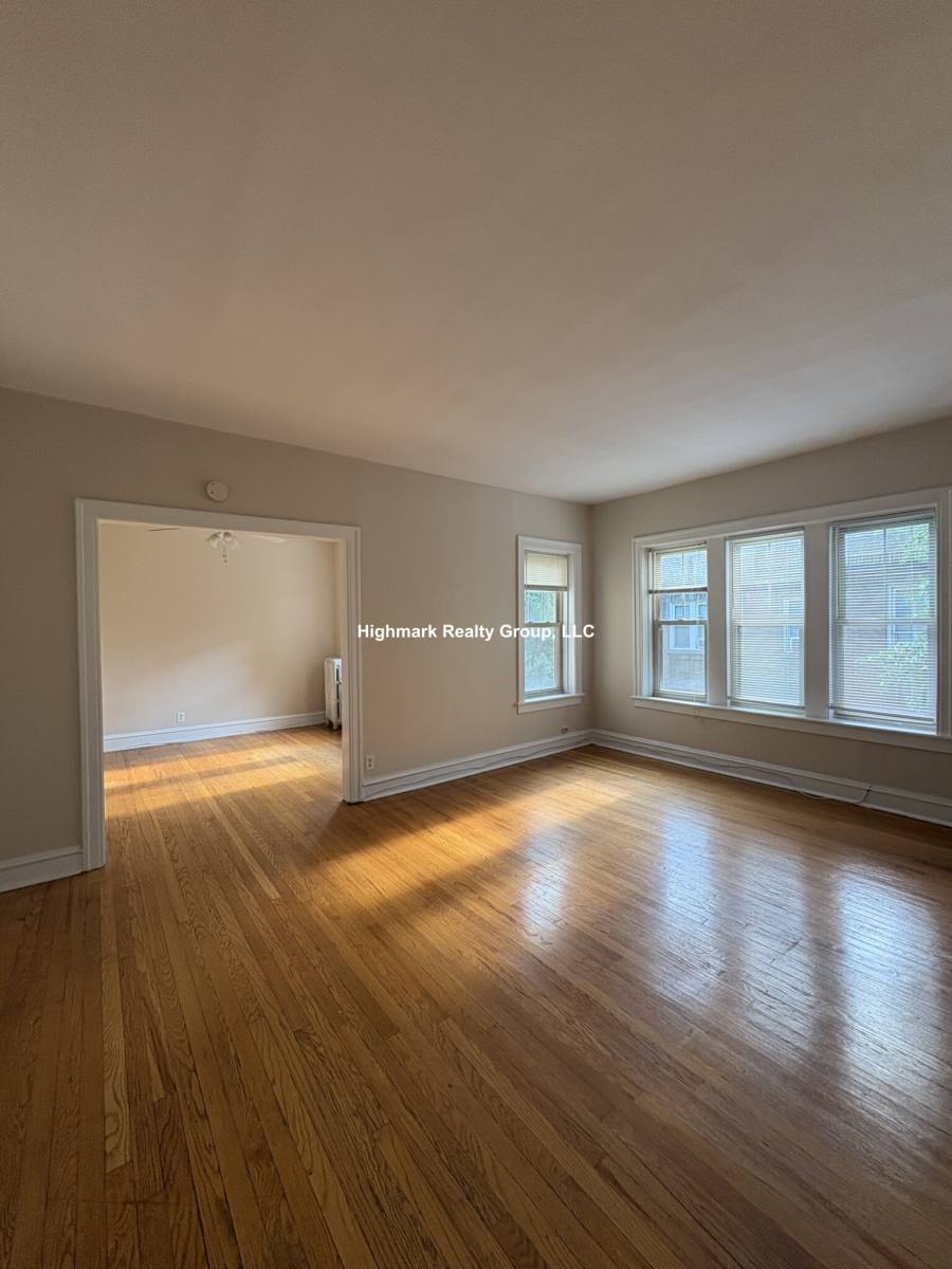 Apartment for rent at 828 Reba Place #S3, Evanston, IL 60202