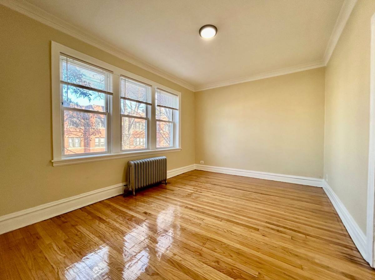 Apartment for rent at 4055 W School St #3N, Chicago, IL 60641