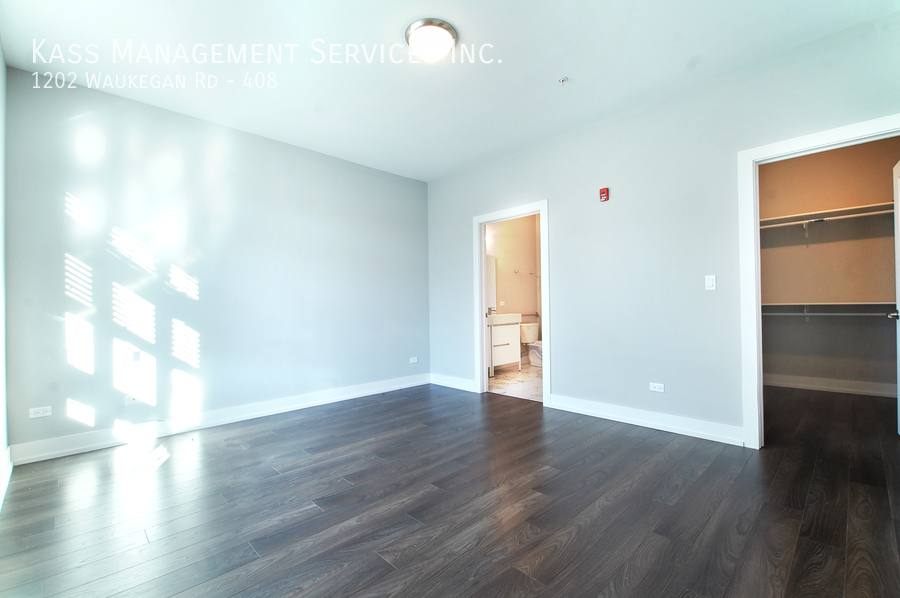 Apartment for rent at 1202 Waukegan Rd #408, Glenview, IL 60025