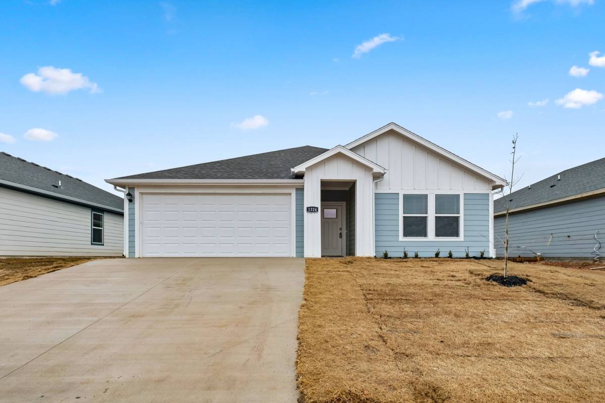House for rent at 1324 Chavis St, Gentry, AR 72734