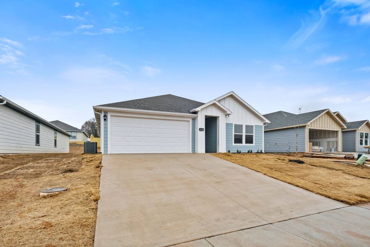 House for rent at 1324 Chavis St, Gentry, AR 72734