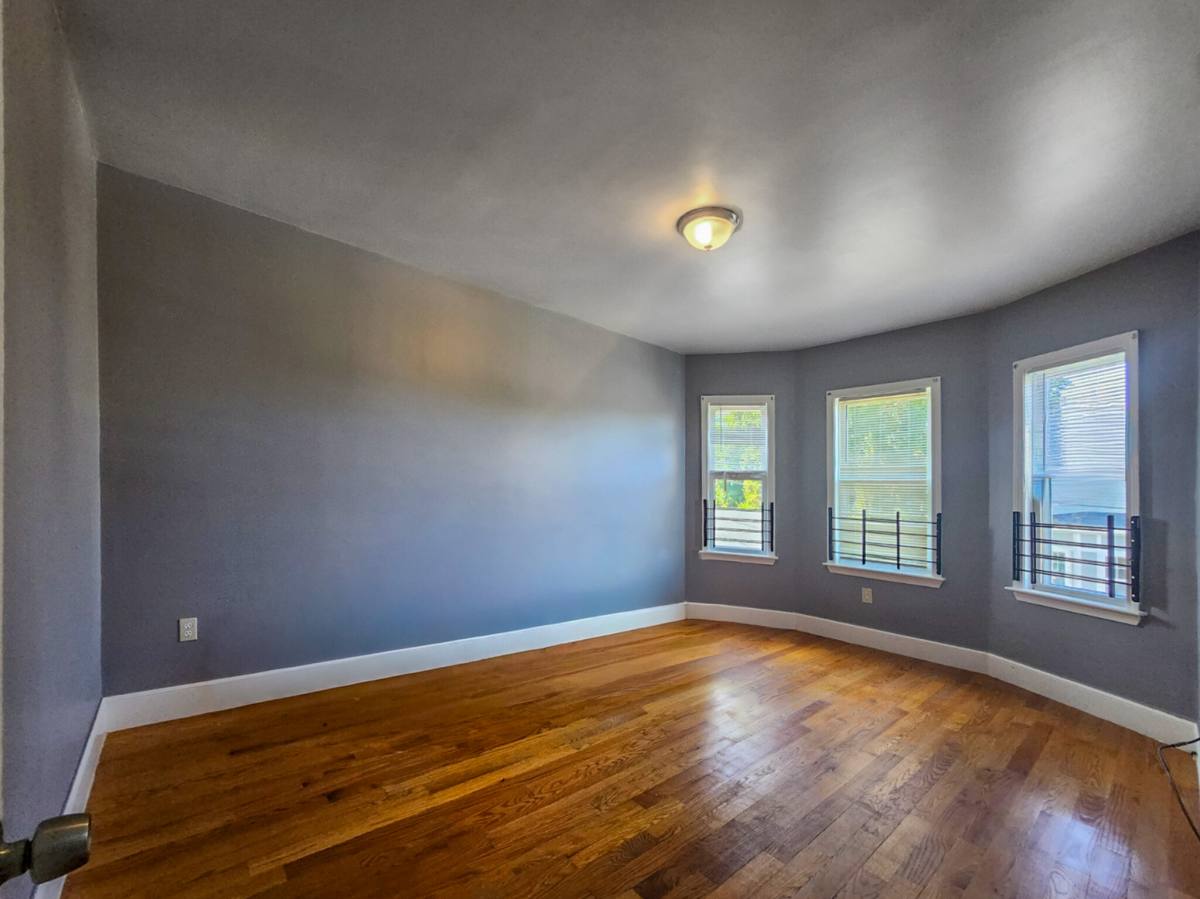 Apartment for rent at 12 Fox St #3, Dorchester, MA 02122