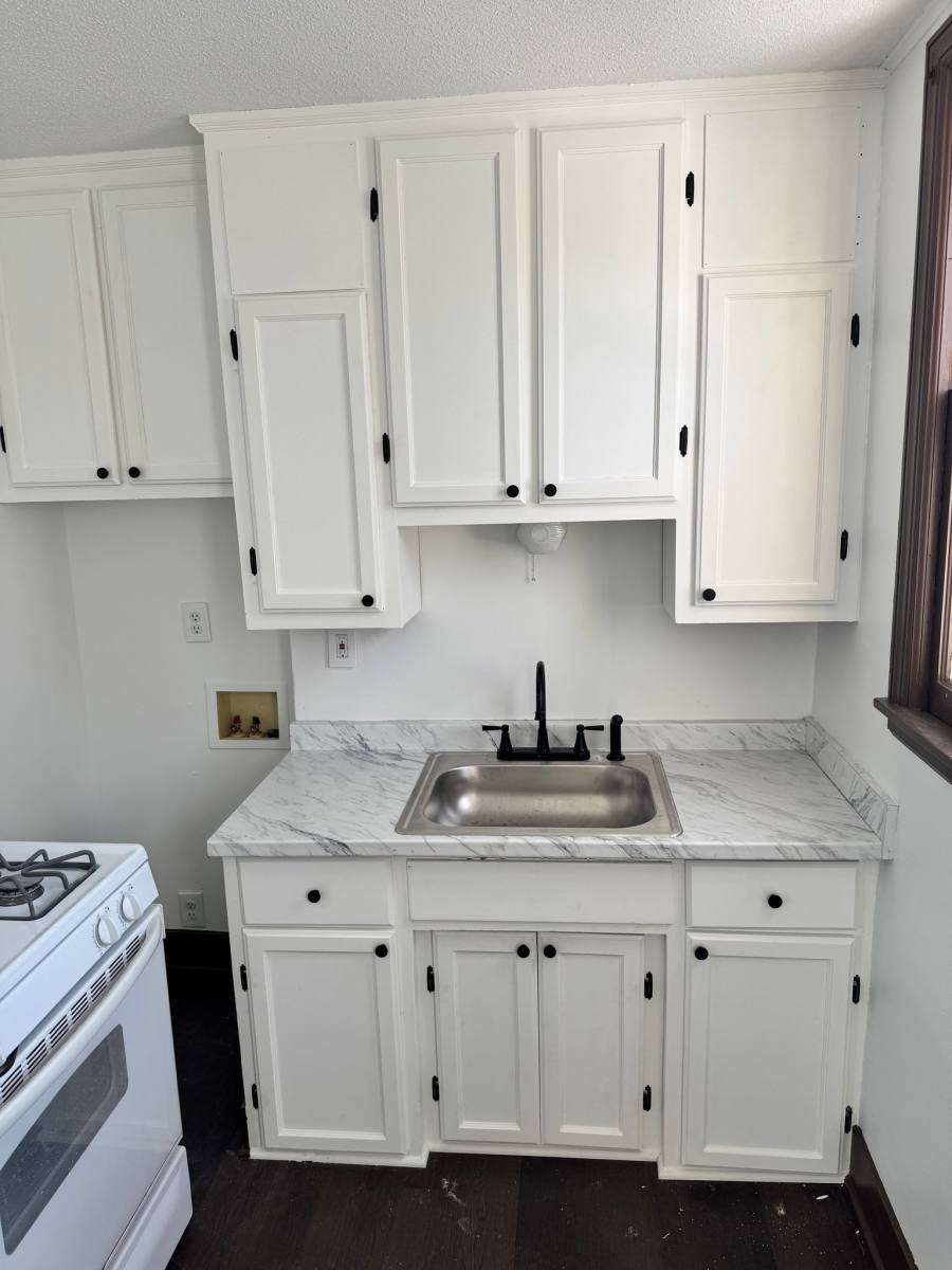 Apartment for rent at 1021 Charles Ave #2, Saint Paul, MN 55104