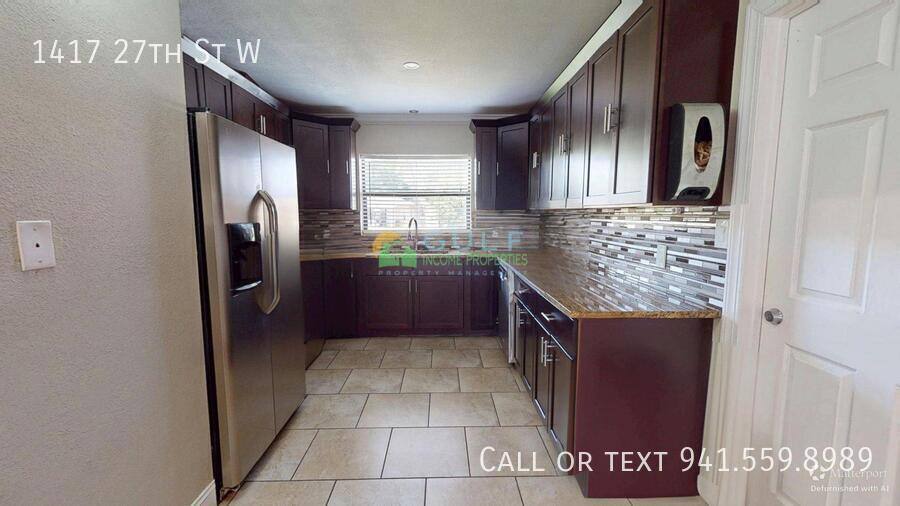 House for rent at 1417 27th St W, Bradenton, FL 34205