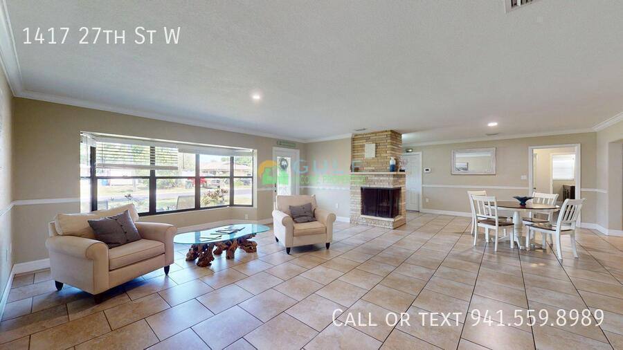 House for rent at 1417 27th St W, Bradenton, FL 34205