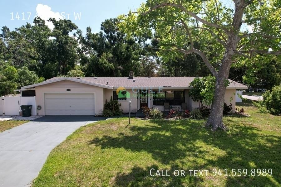House for rent at 1417 27th St W, Bradenton, FL 34205