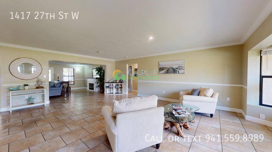 House for rent at 1417 27th St W, Bradenton, FL 34205