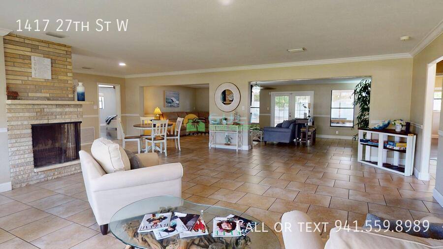 House for rent at 1417 27th St W, Bradenton, FL 34205