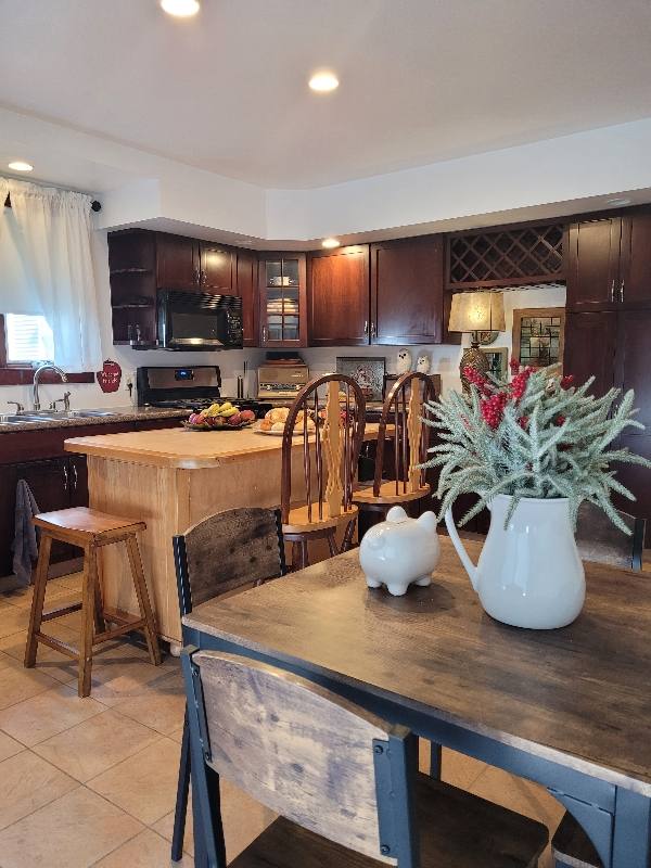 Apartment for rent at 107 Ash St #1, New Bedford, MA 02740