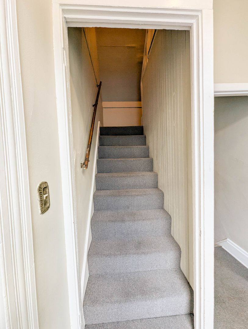 Apartment for rent at 2322 Stratford Ave, Cincinnati, OH 45219