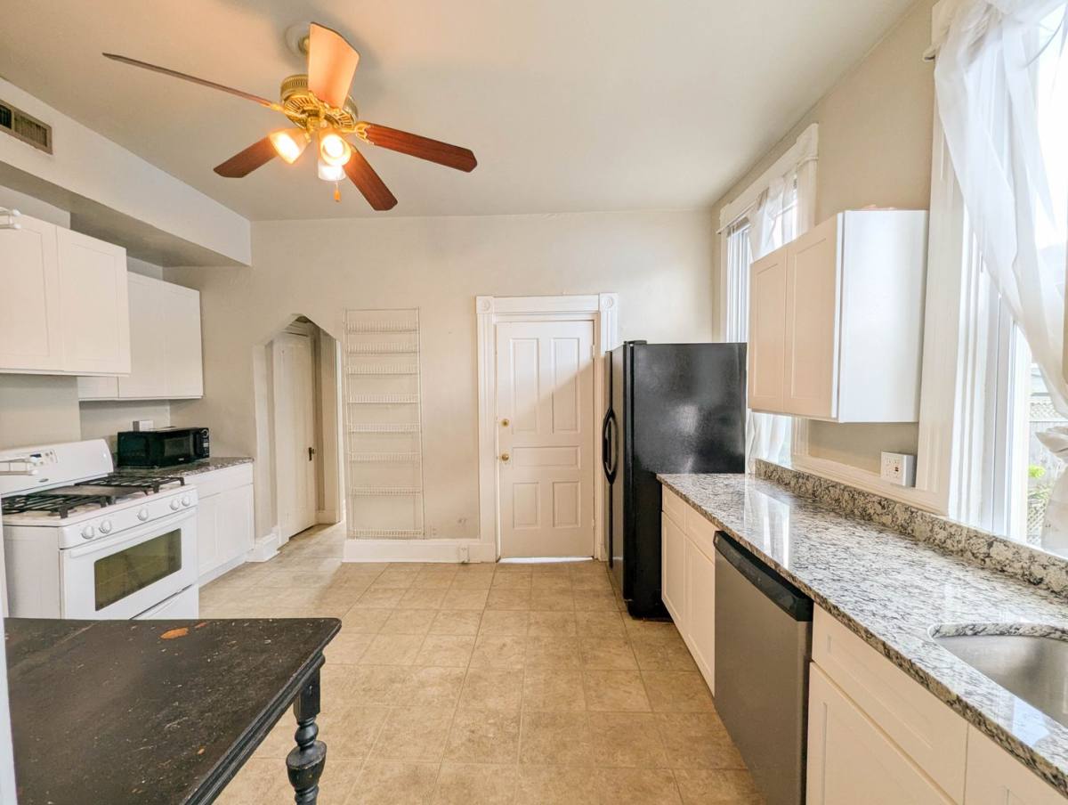 Apartment for rent at 2322 Stratford Ave, Cincinnati, OH 45219