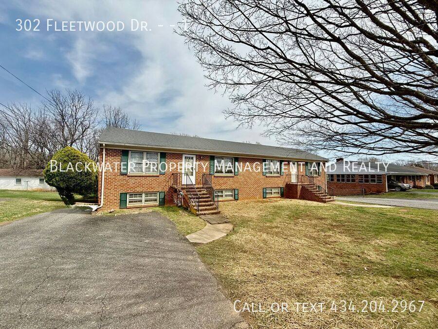 Apartment for rent at 302 Fleetwood Dr #1, Lynchburg, VA 24501