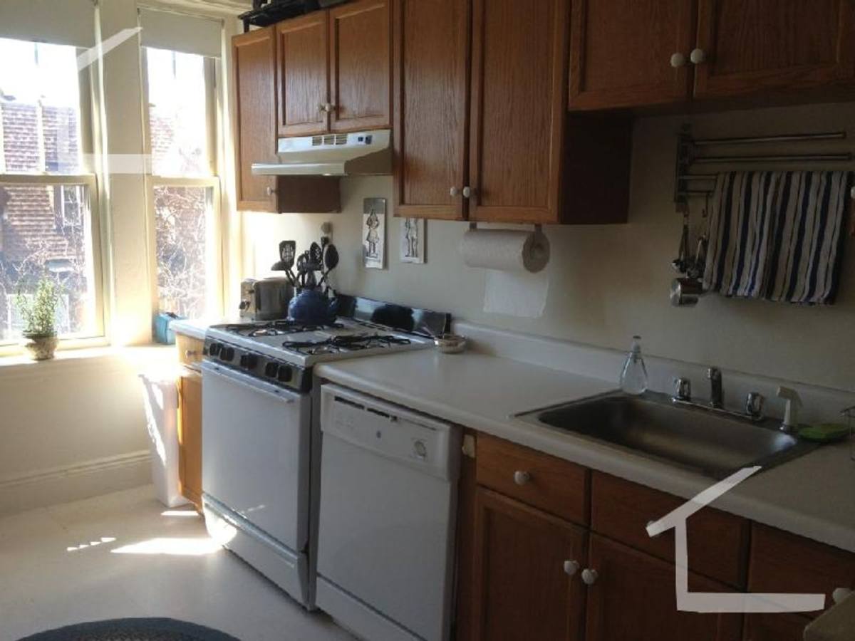 Apartment for rent at 1788 Beacon #5, Brookline, MA 02445