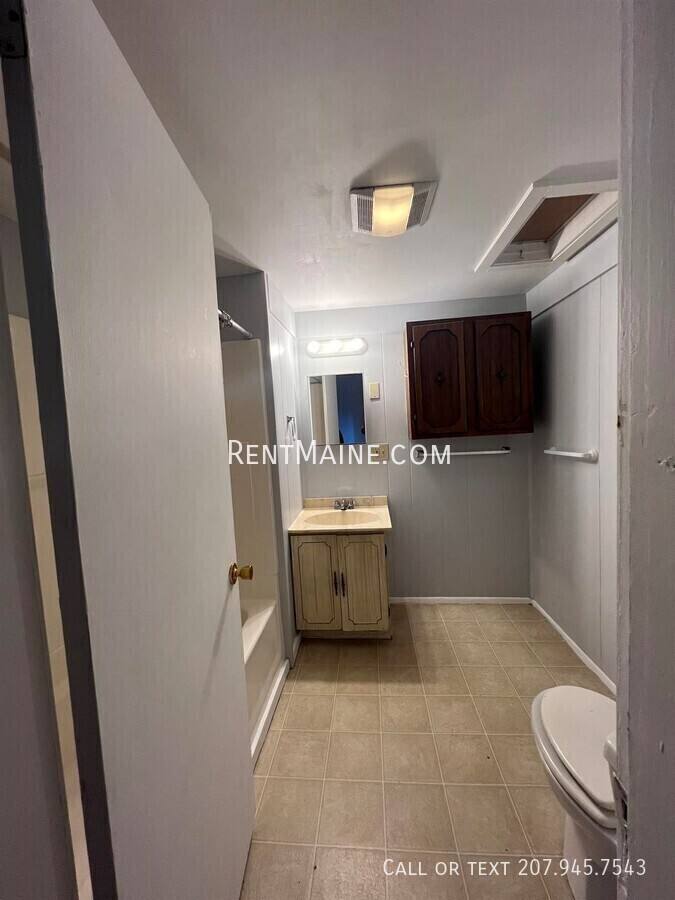 Apartment for rent at 468 Union St #5, Bangor, ME 04401