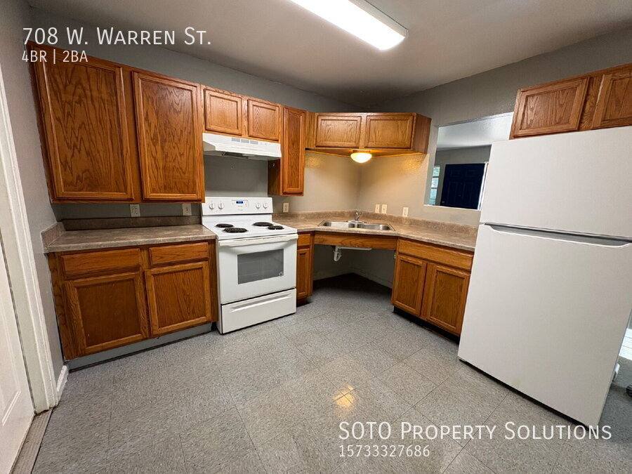 Apartment for rent at 708 W Warren St, Charleston, MO 63834