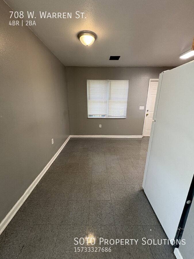 Apartment for rent at 708 W Warren St, Charleston, MO 63834