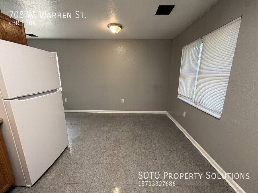 Apartment for rent at 708 W Warren St, Charleston, MO 63834