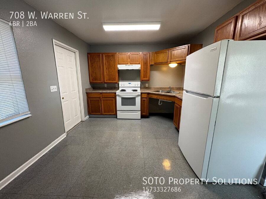 Apartment for rent at 708 W Warren St, Charleston, MO 63834