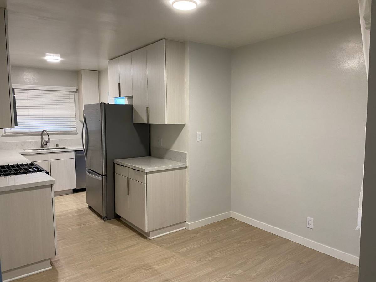 Apartment for rent at 5760 Morley St, Los Angeles, CA 90045