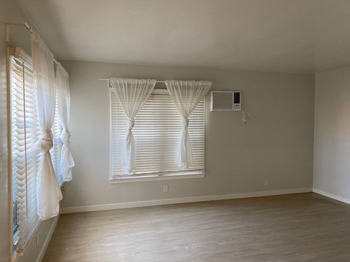 Apartment for rent at 5760 Morley St, Los Angeles, CA 90045