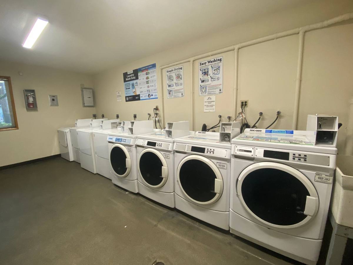Apartment for rent at 6400 SE Division St, Portland, OR 97206