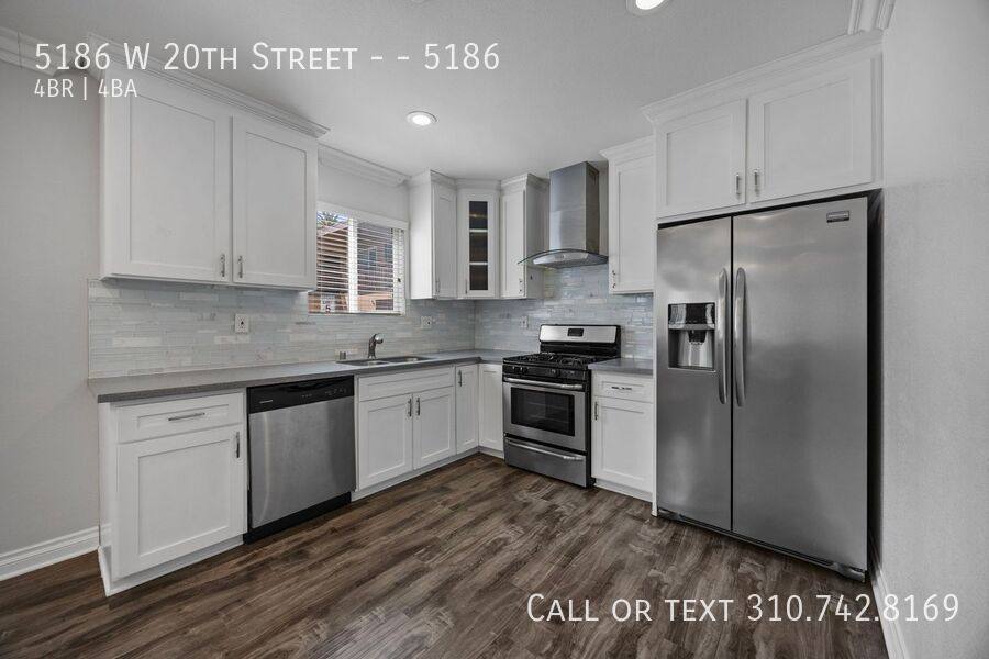 Townhouse for rent at 5186 W 20th St, Los Angeles, CA 90016