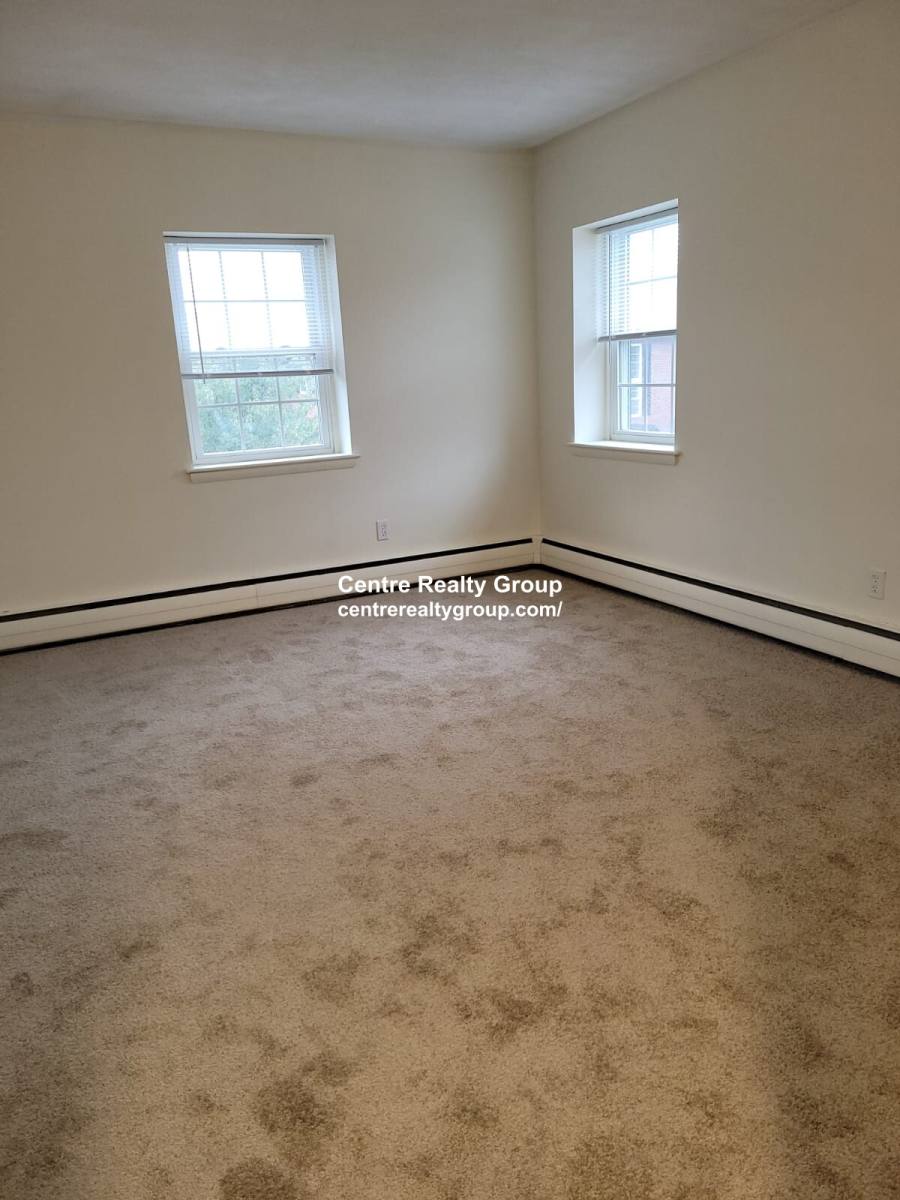 Apartment for rent at 163 Lexington St #28, Auburndale, MA 02466