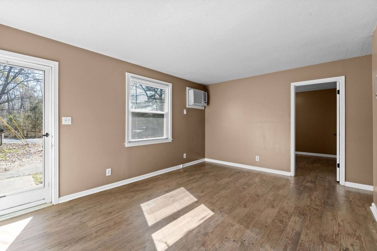 Apartment for rent at 1908 Batts Lane, Clarksville, TN 37042