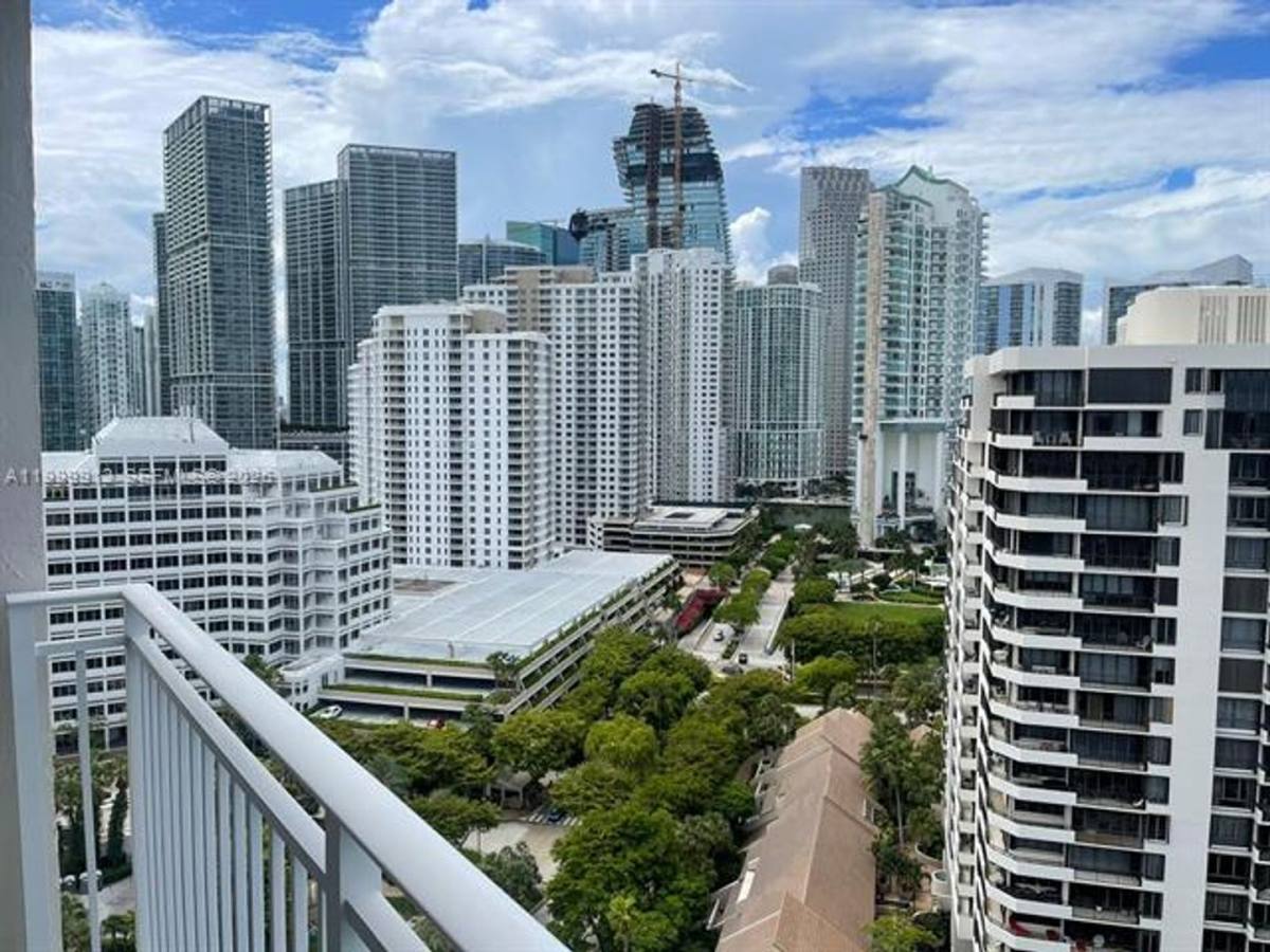 Apartment for rent at 770 Claughton Island Dr, Miami, FL 33131