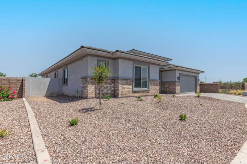 House for rent at 880 W Flamingo Dr, Chandler, AZ 85286