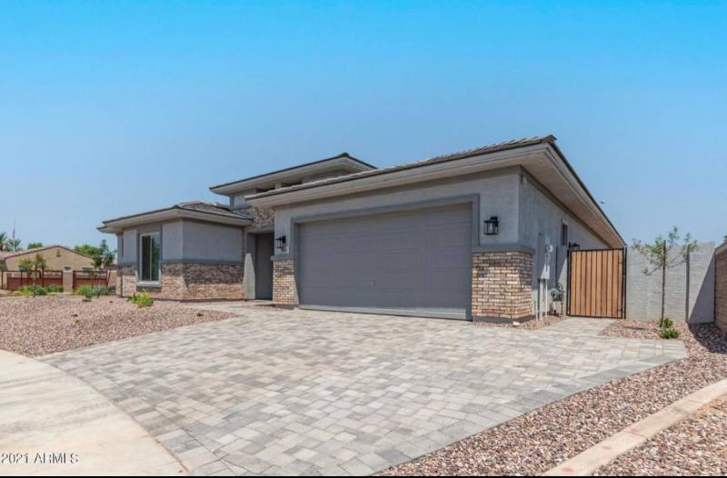 House for rent at 880 W Flamingo Dr, Chandler, AZ 85286