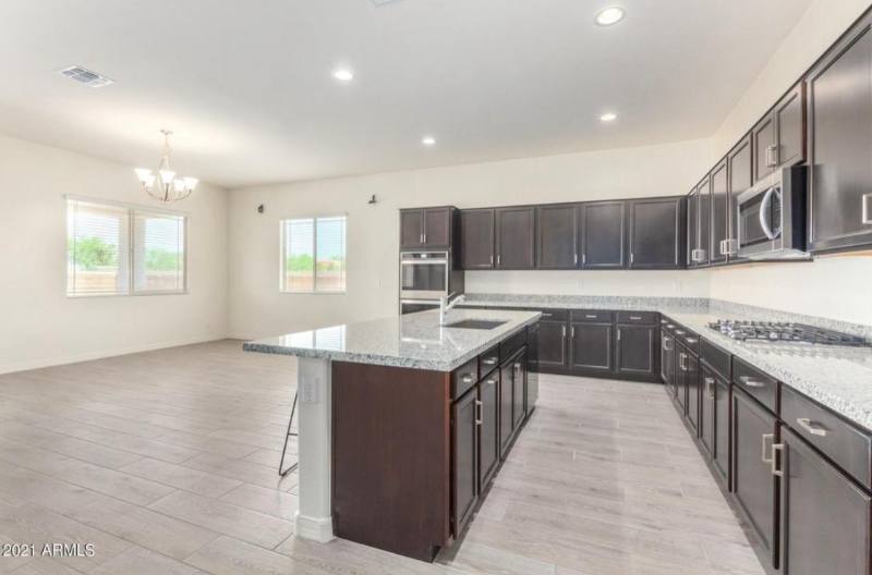 House for rent at 880 W Flamingo Dr, Chandler, AZ 85286