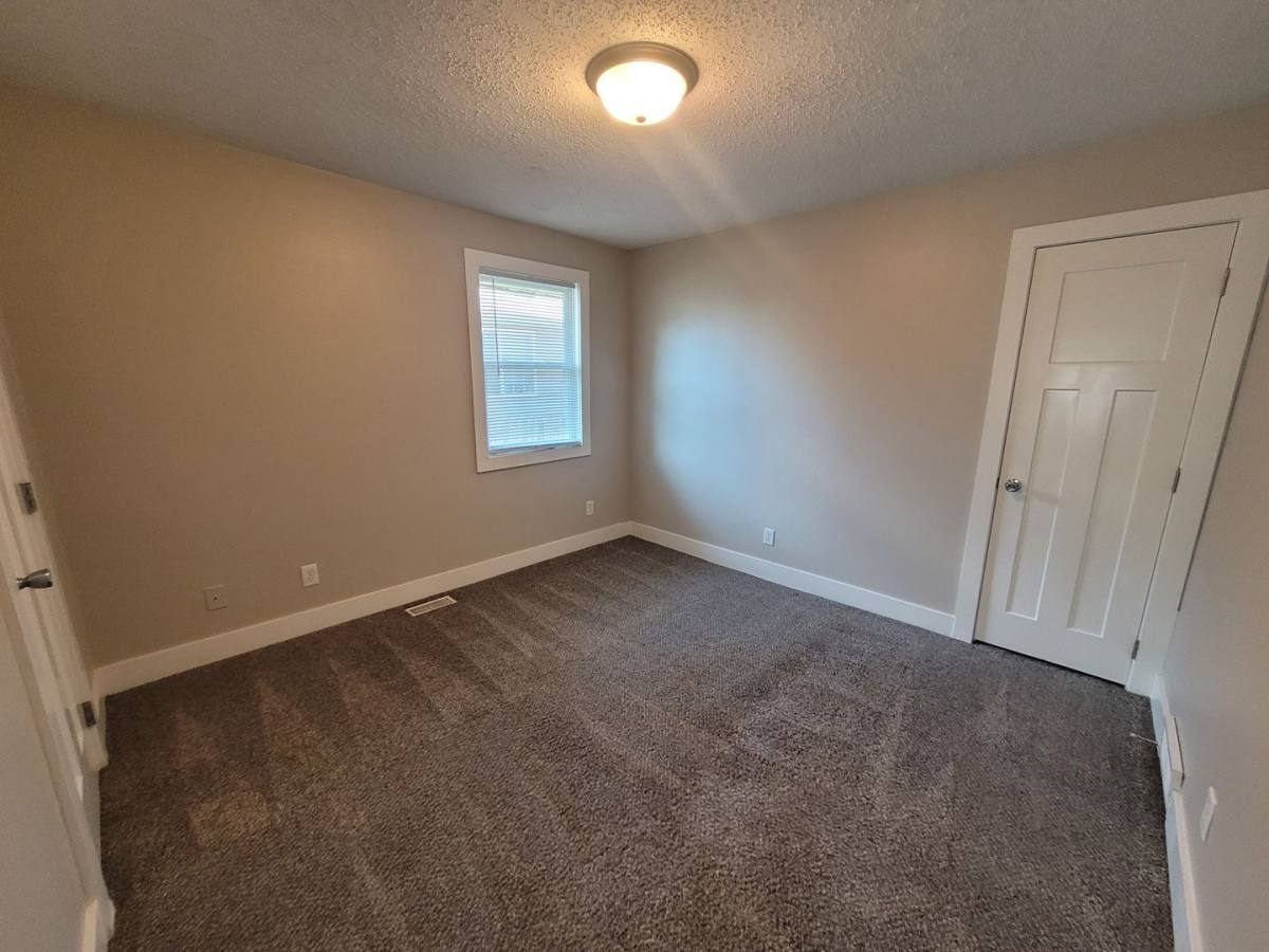 House for rent at 2026 Des Moines St, Des Moines, IA 50317