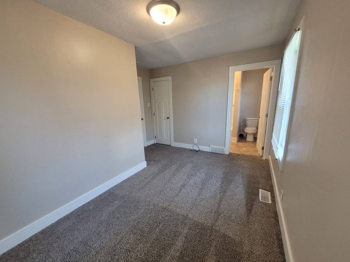 House for rent at 2026 Des Moines St, Des Moines, IA 50317