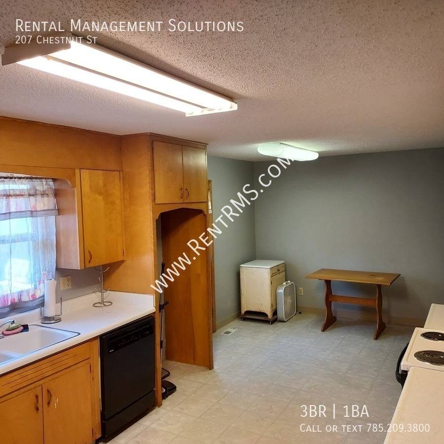 House for rent at 207 Chestnut St, Silver Lake, KS 66539