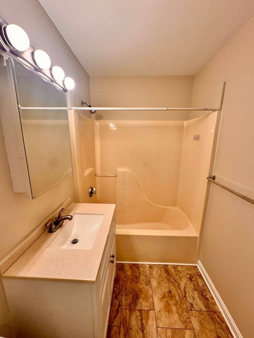 Apartment for rent at 235 Maplewood Ave #6, Portsmouth, NH 03801