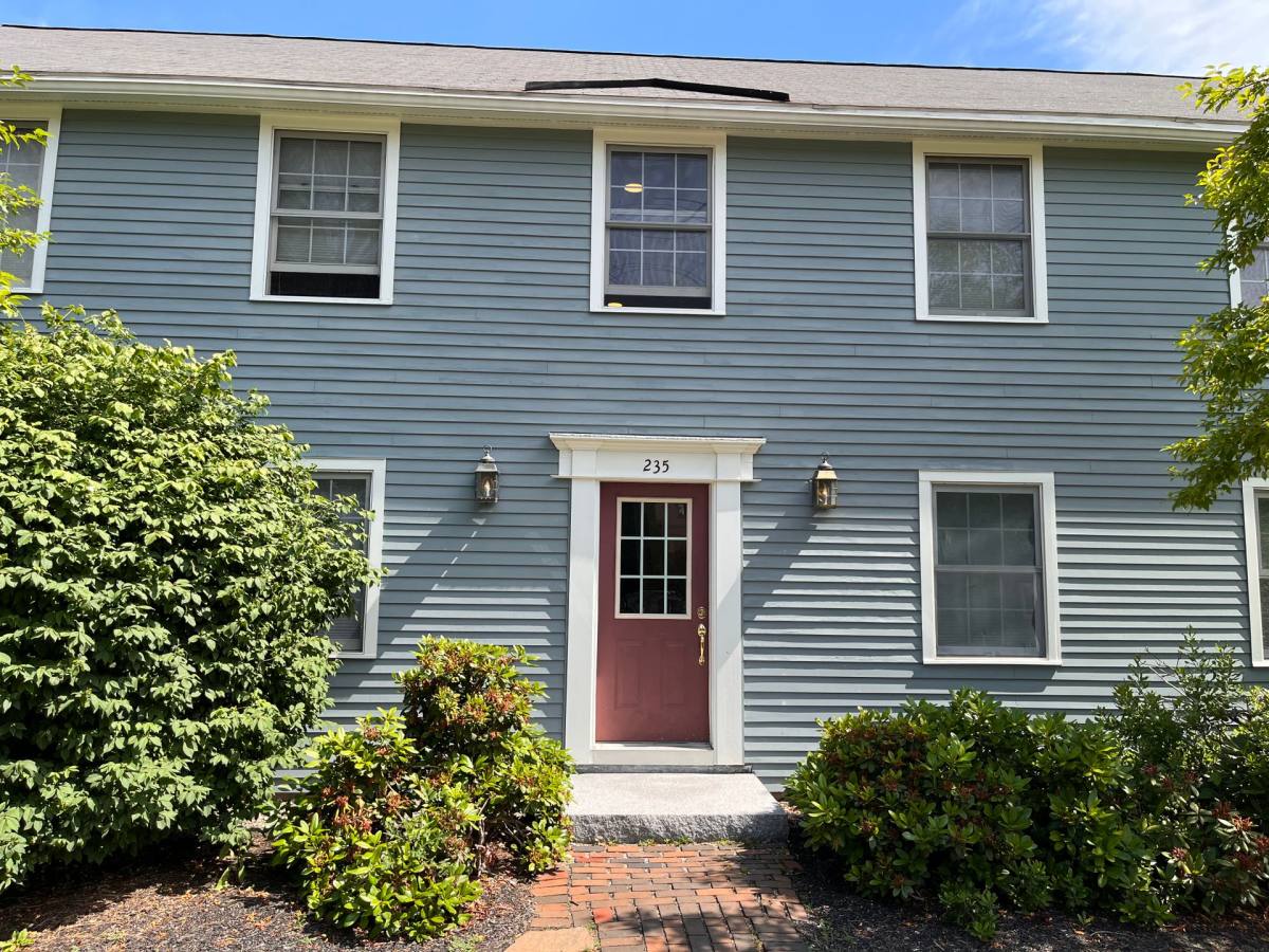 Apartment for rent at 235 Maplewood Ave #6, Portsmouth, NH 03801