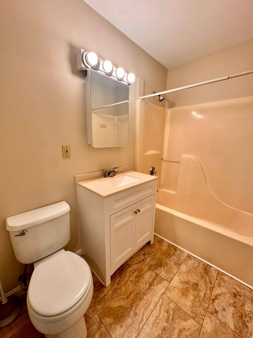 Apartment for rent at 235 Maplewood Ave #6, Portsmouth, NH 03801