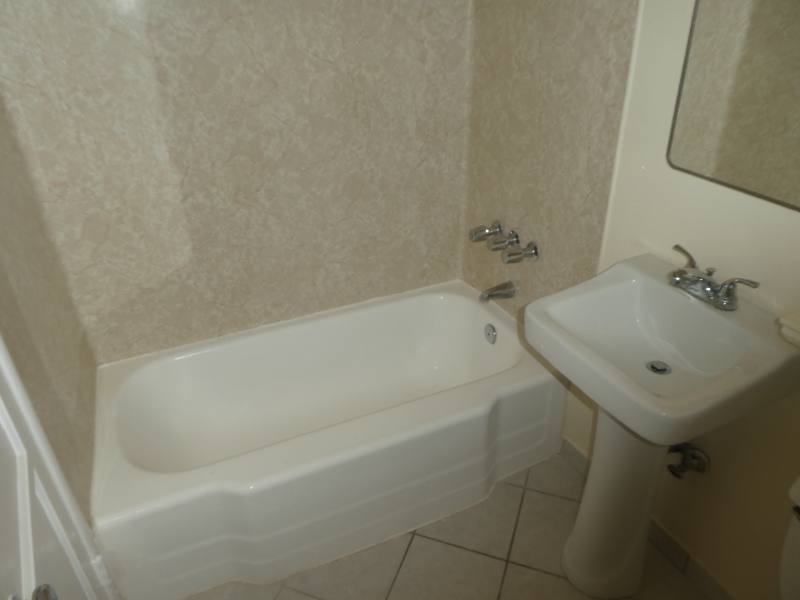 Apartment for rent at 6222 Hazeltine Ave, Van Nuys, CA 91401