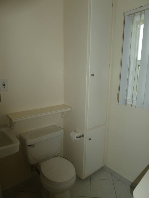 Apartment for rent at 6222 Hazeltine Ave, Van Nuys, CA 91401