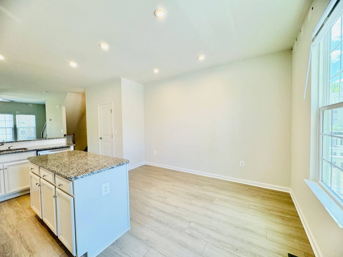 Townhouse for rent at 18374 Reaper Hill Court, Triangle, VA 22172