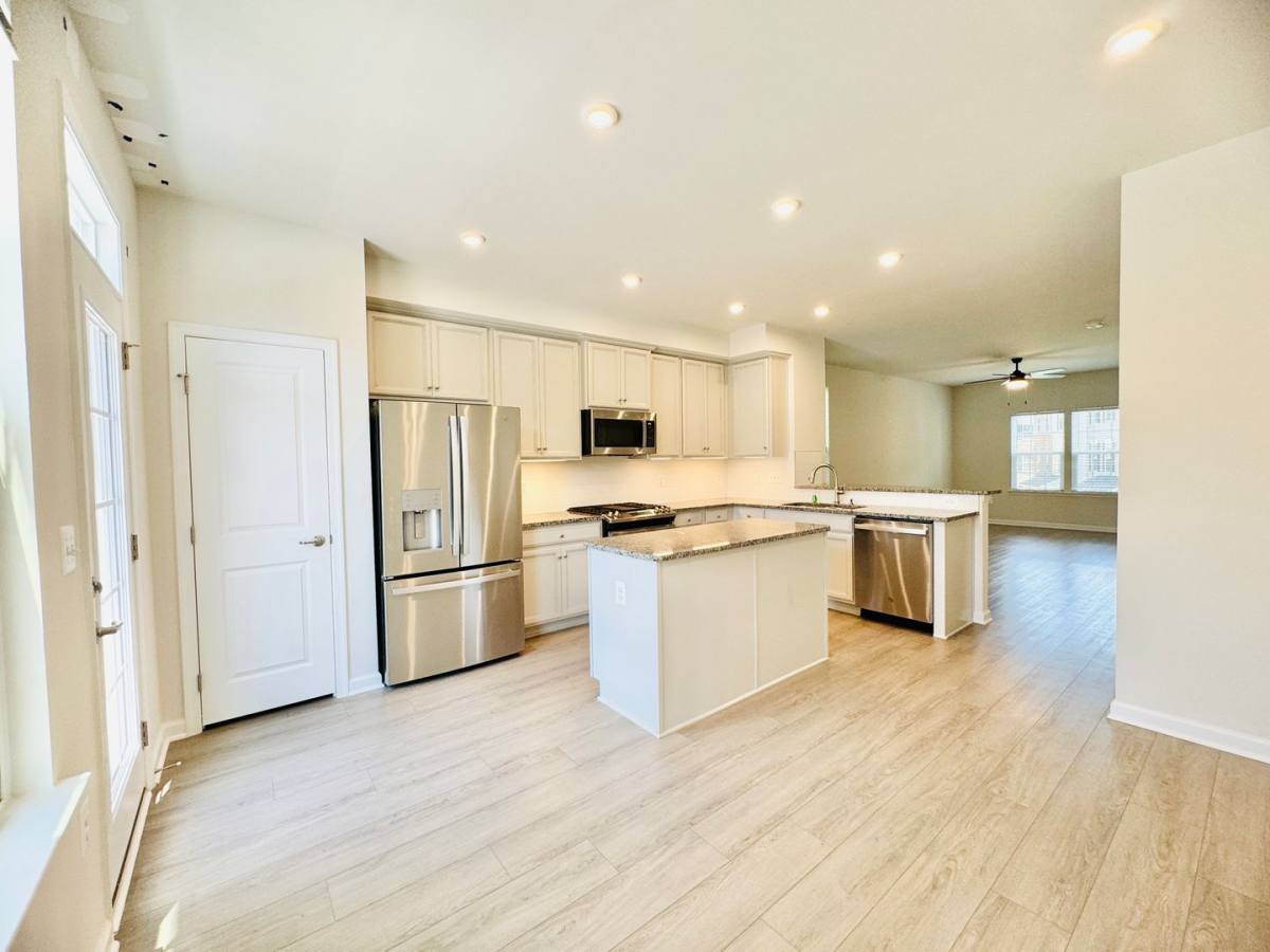 Townhouse for rent at 18374 Reaper Hill Court, Triangle, VA 22172