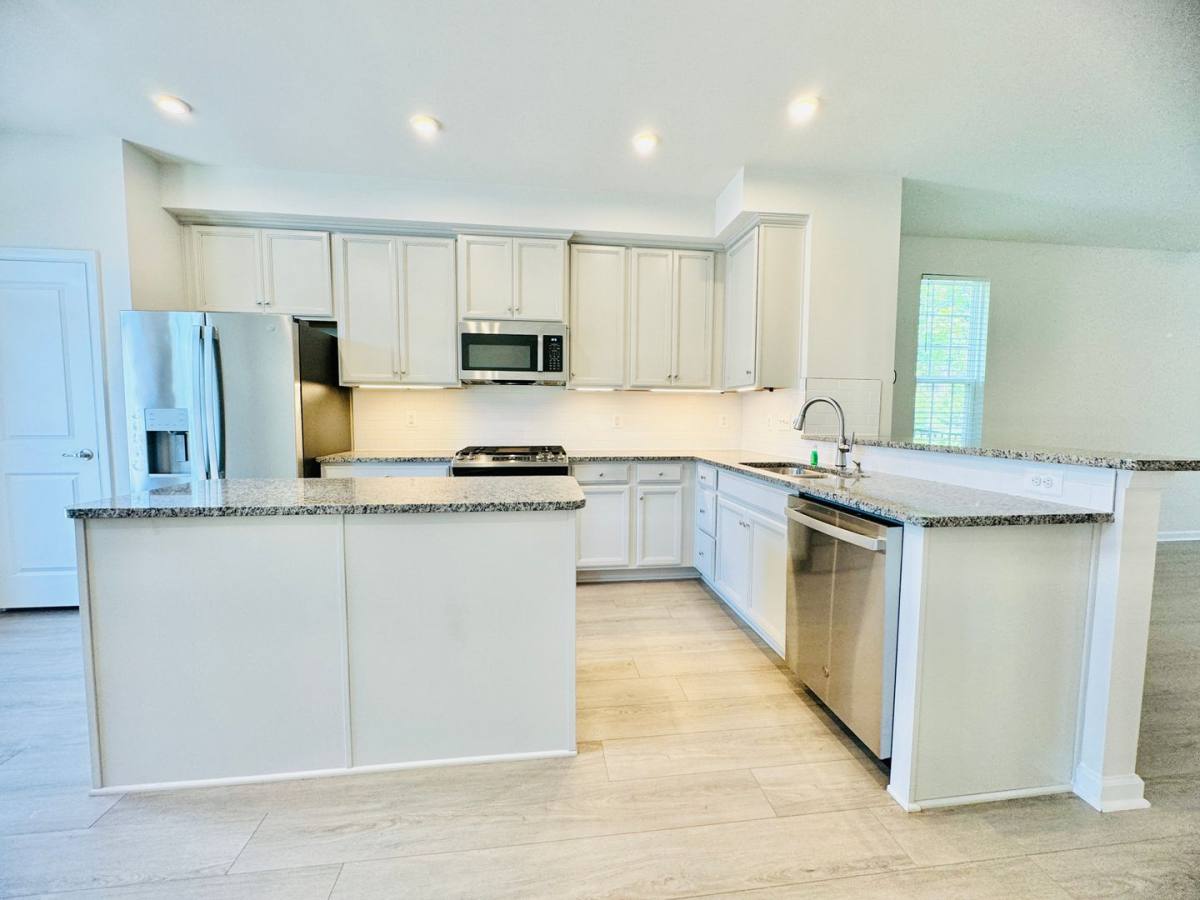 Townhouse for rent at 18374 Reaper Hill Court, Triangle, VA 22172
