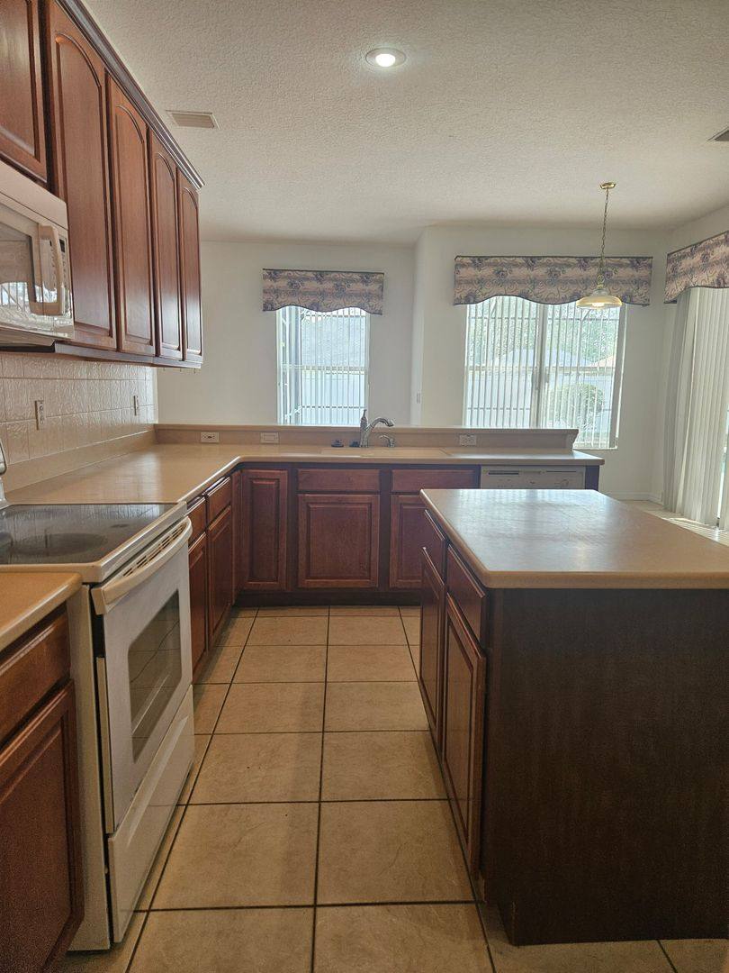 House for rent at 1 Emmons Lane, Palm Coast, FL 32137