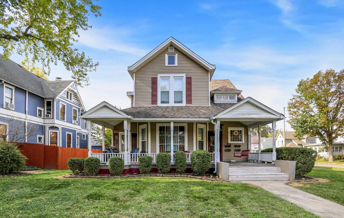 Apartment for rent at 298 N Water St, Franklin, IN 46131