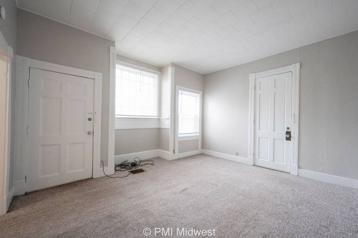 Apartment for rent at 298 N Water St, Franklin, IN 46131